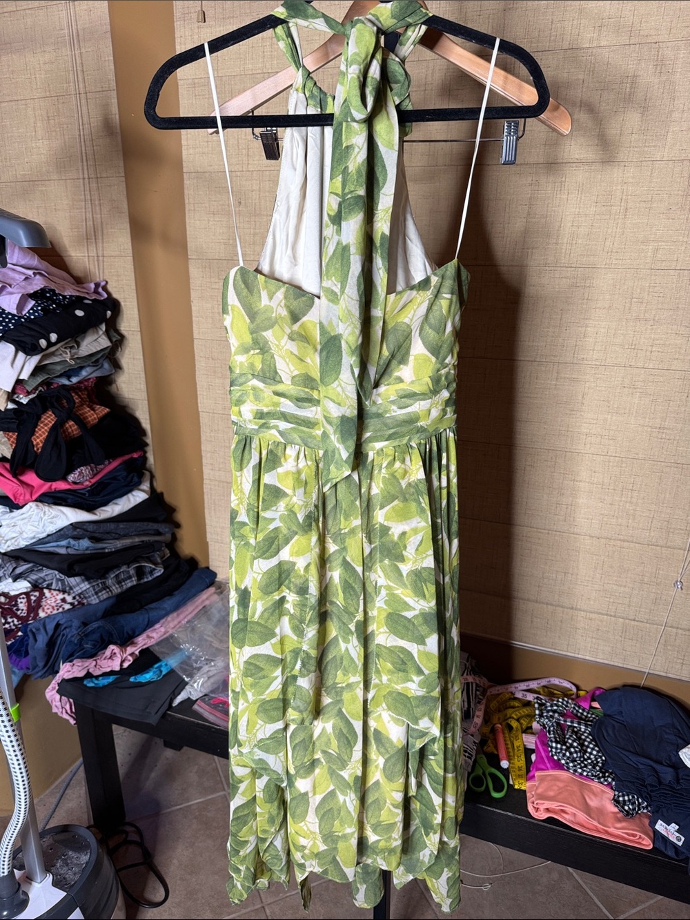 Vince Camuto Green Leaf Halter Midi Dress - Picture 6 of 9